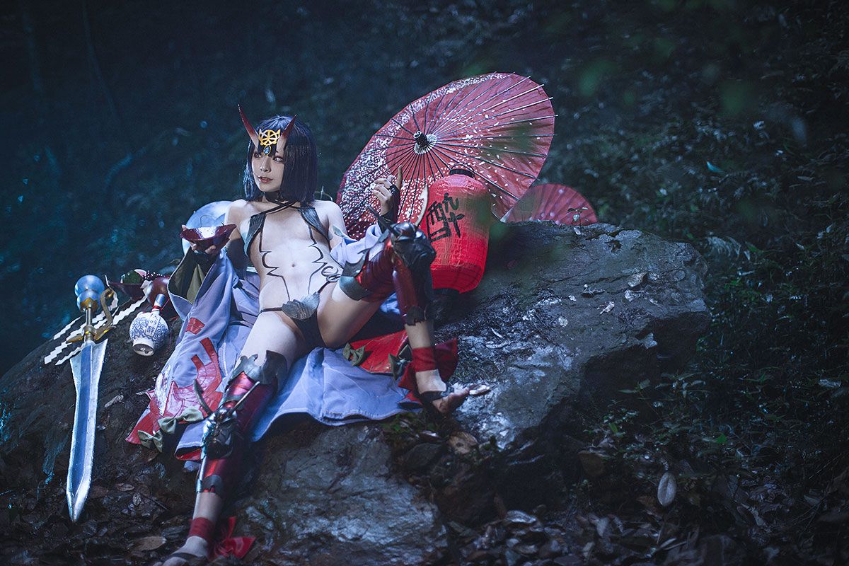 "Số phận Grand Ordert" là một cậu bé độc hại, ma thuật, một cậu bé độc hại,