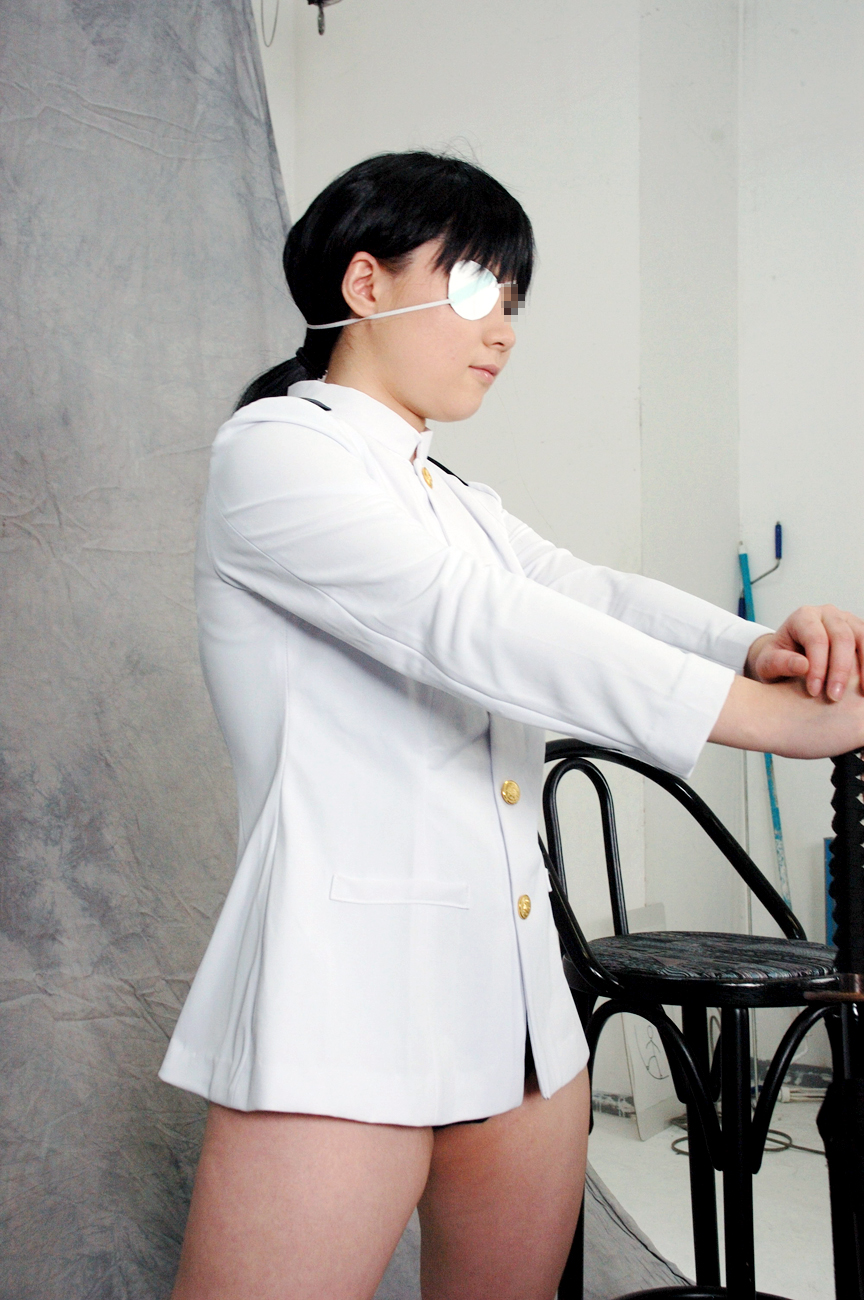 [Chi nhánh trực tuyến của Yagezawa Bunko] không xấu hổ vì đó là một bộ đồ bơi cạnh tranh.