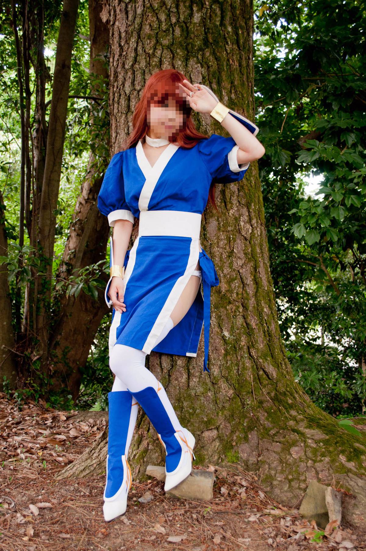 [Chết hoặc sống] màu xanh ...