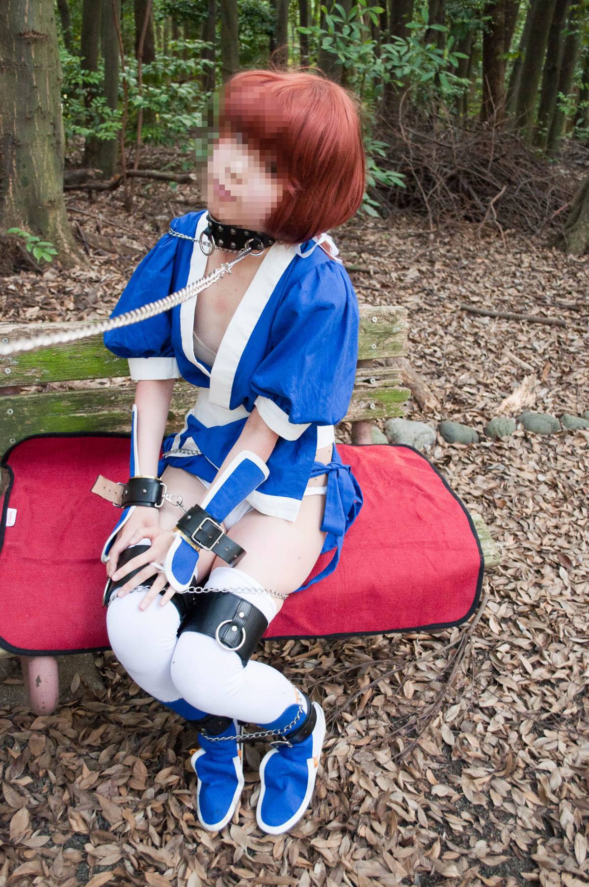 [Chết hoặc sống] màu xanh ...