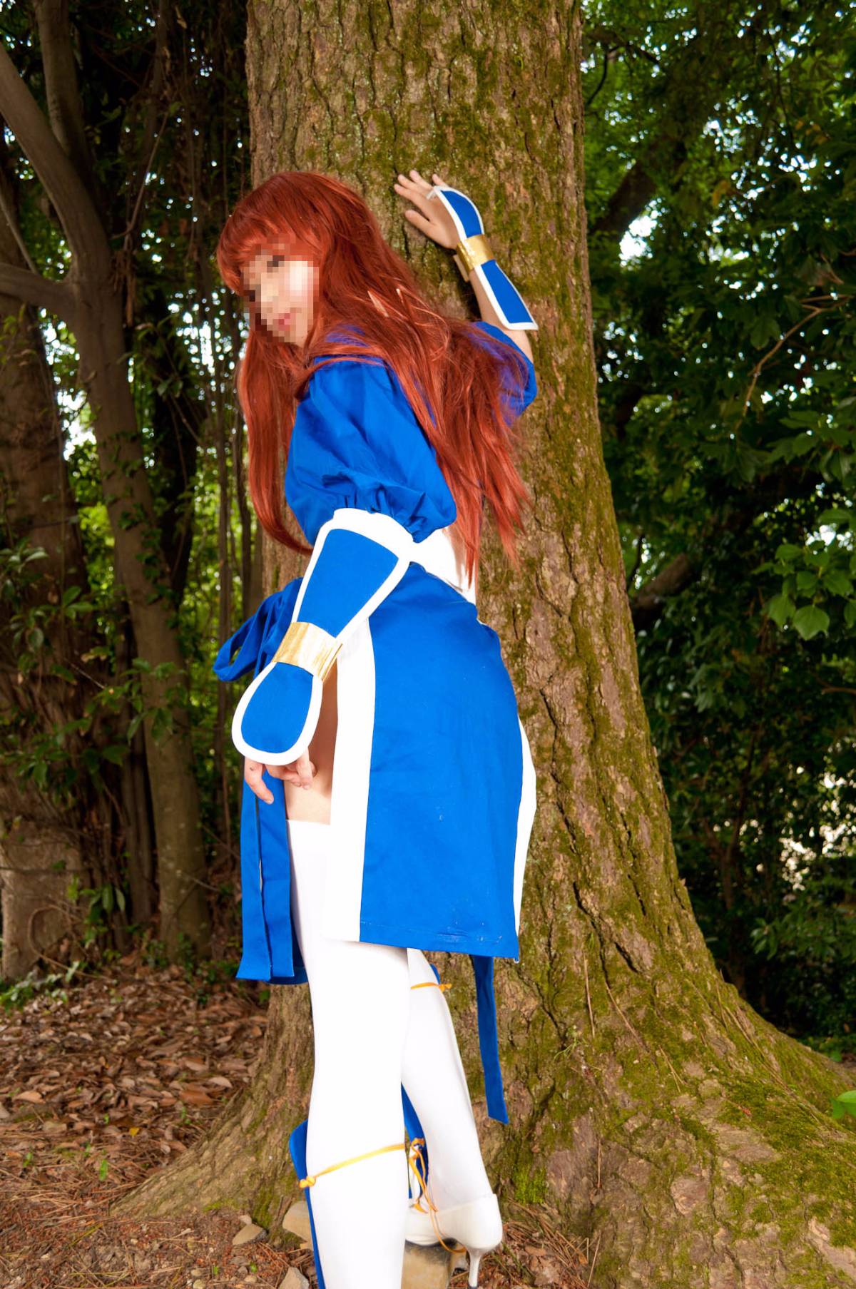 [Chết hoặc sống] màu xanh ...