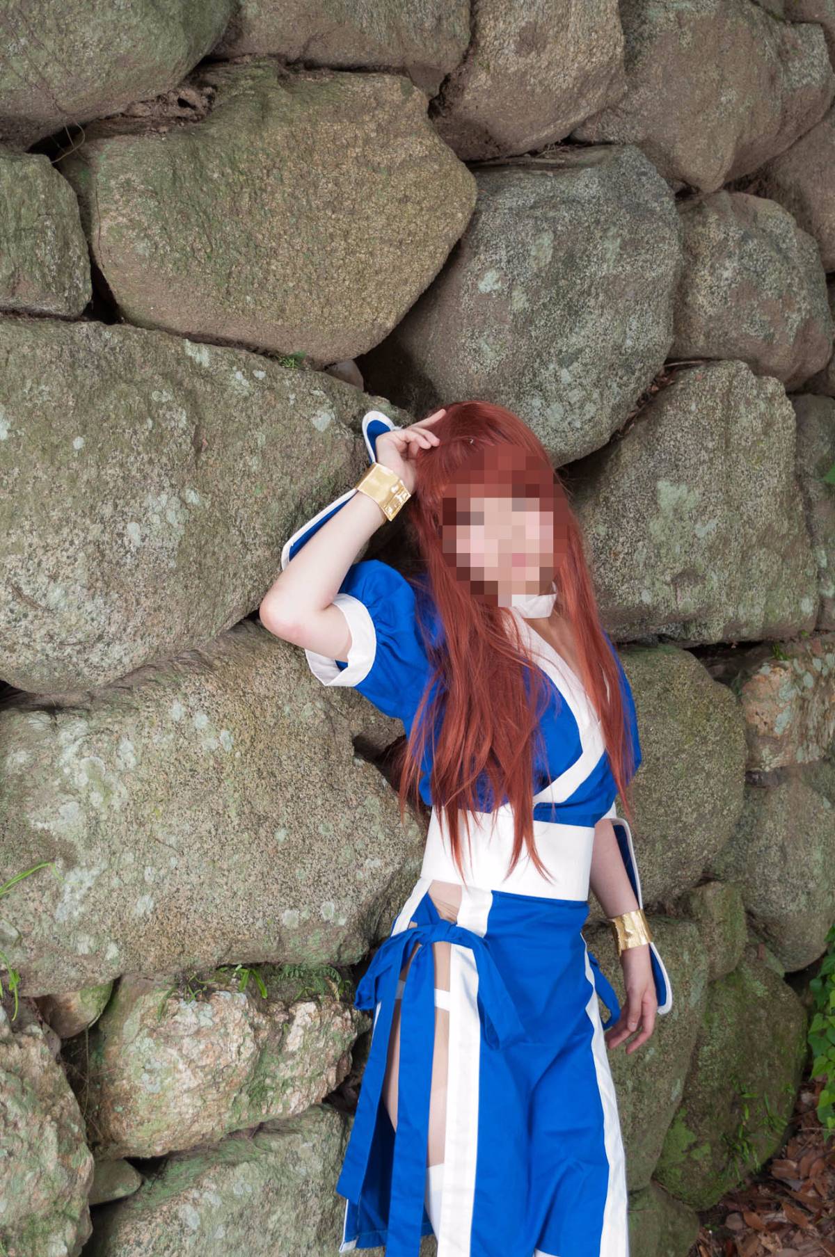 [Chết hoặc sống] màu xanh ...