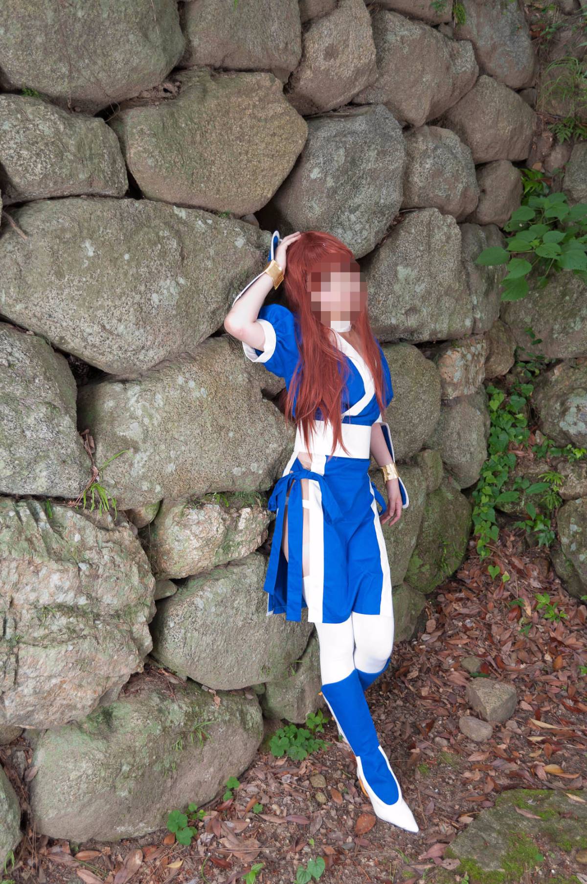 [Chết hoặc sống] màu xanh ...