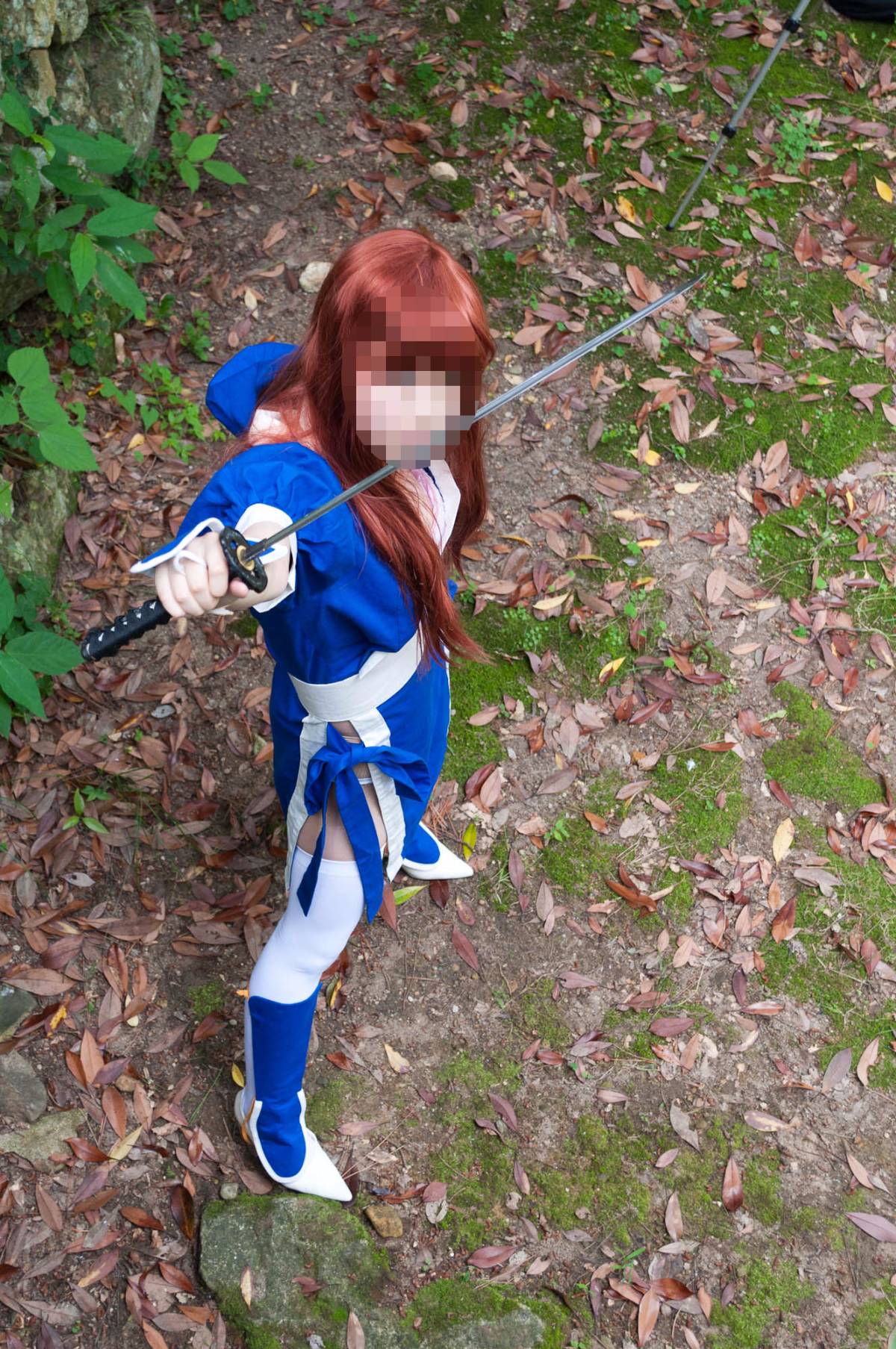 [Chết hoặc sống] màu xanh ...