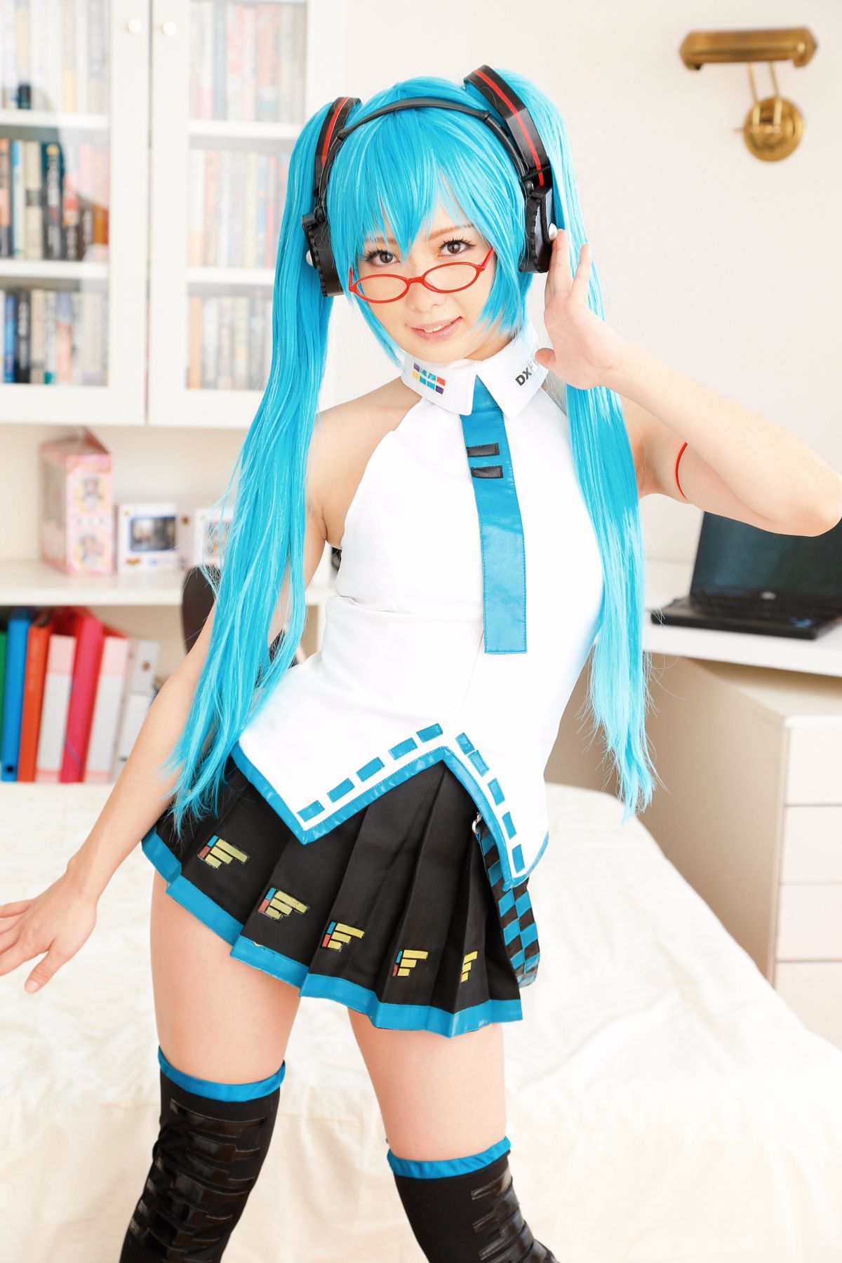 [Stalker Storm] (CH07) Slit cạo râu của Lat-Style Hatsune Miku (Vocaloid)