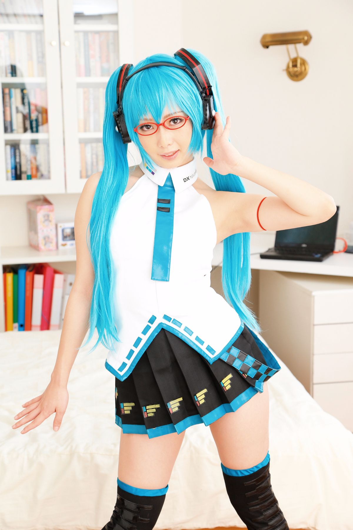 [Stalker Storm] (CH07) Slit cạo râu của Lat-Style Hatsune Miku (Vocaloid)