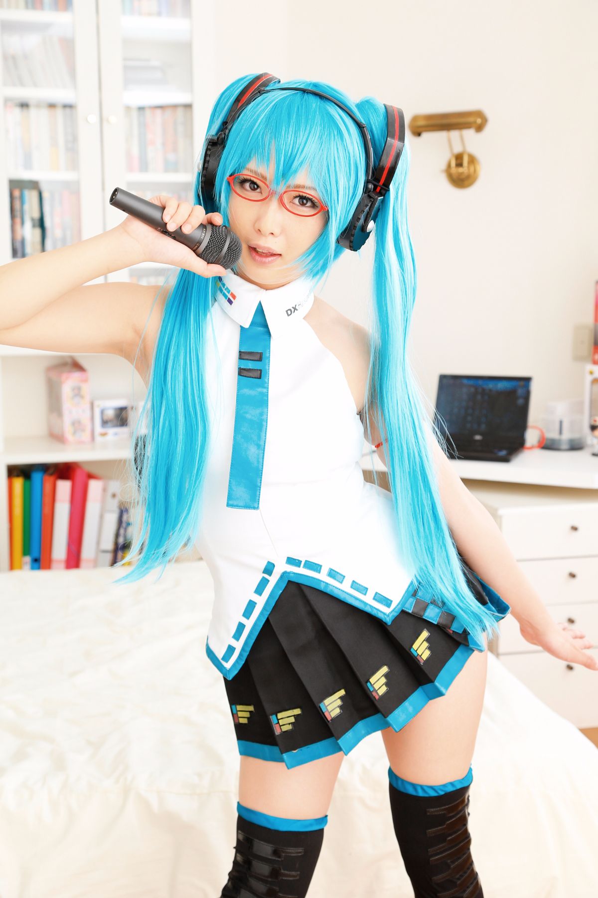 [Stalker Storm] (CH07) Slit cạo râu của Lat-Style Hatsune Miku (Vocaloid)