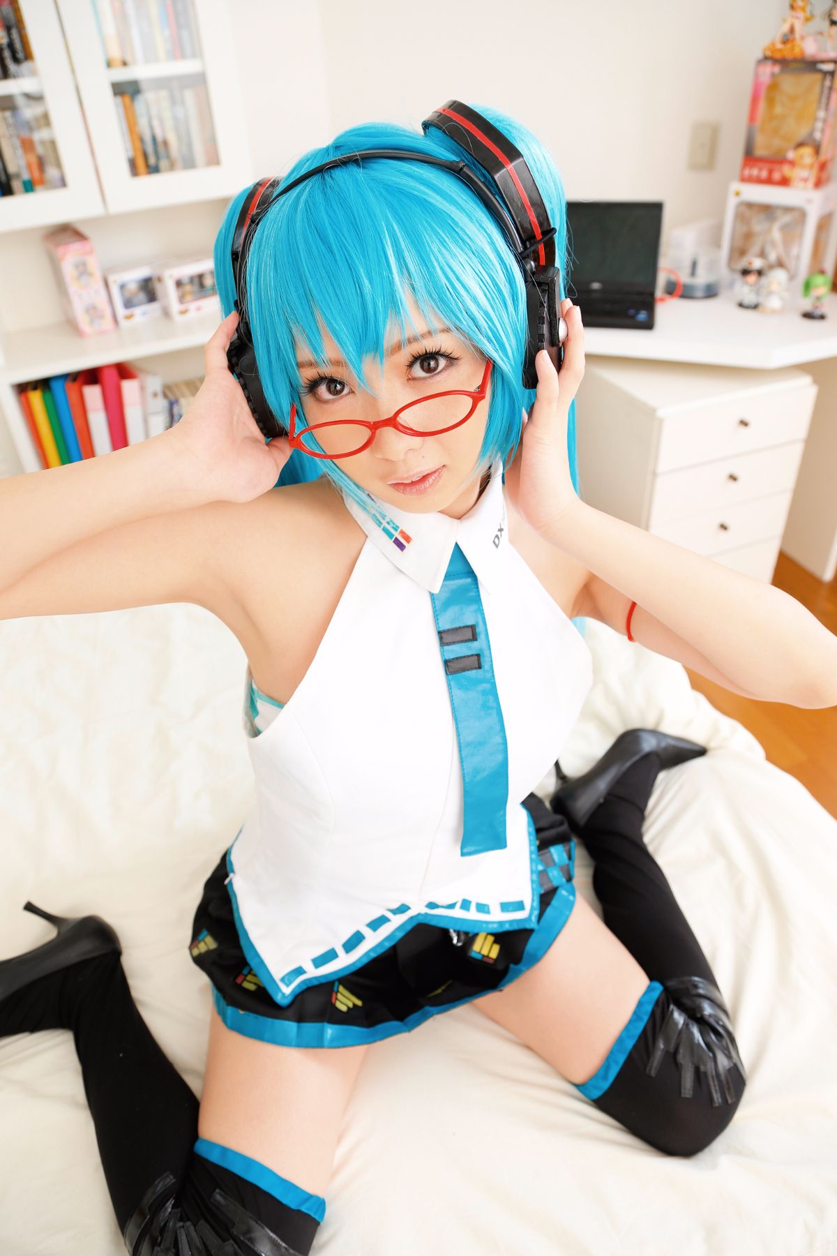 [Stalker Storm] (CH07) Slit cạo râu của Lat-Style Hatsune Miku (Vocaloid)