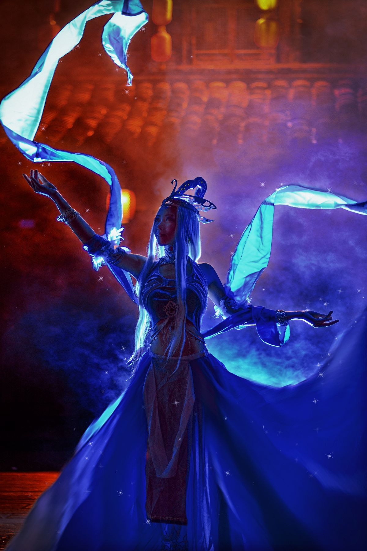 "The Ming Yue of Tần" Cô gái tuyết c o s p l a y