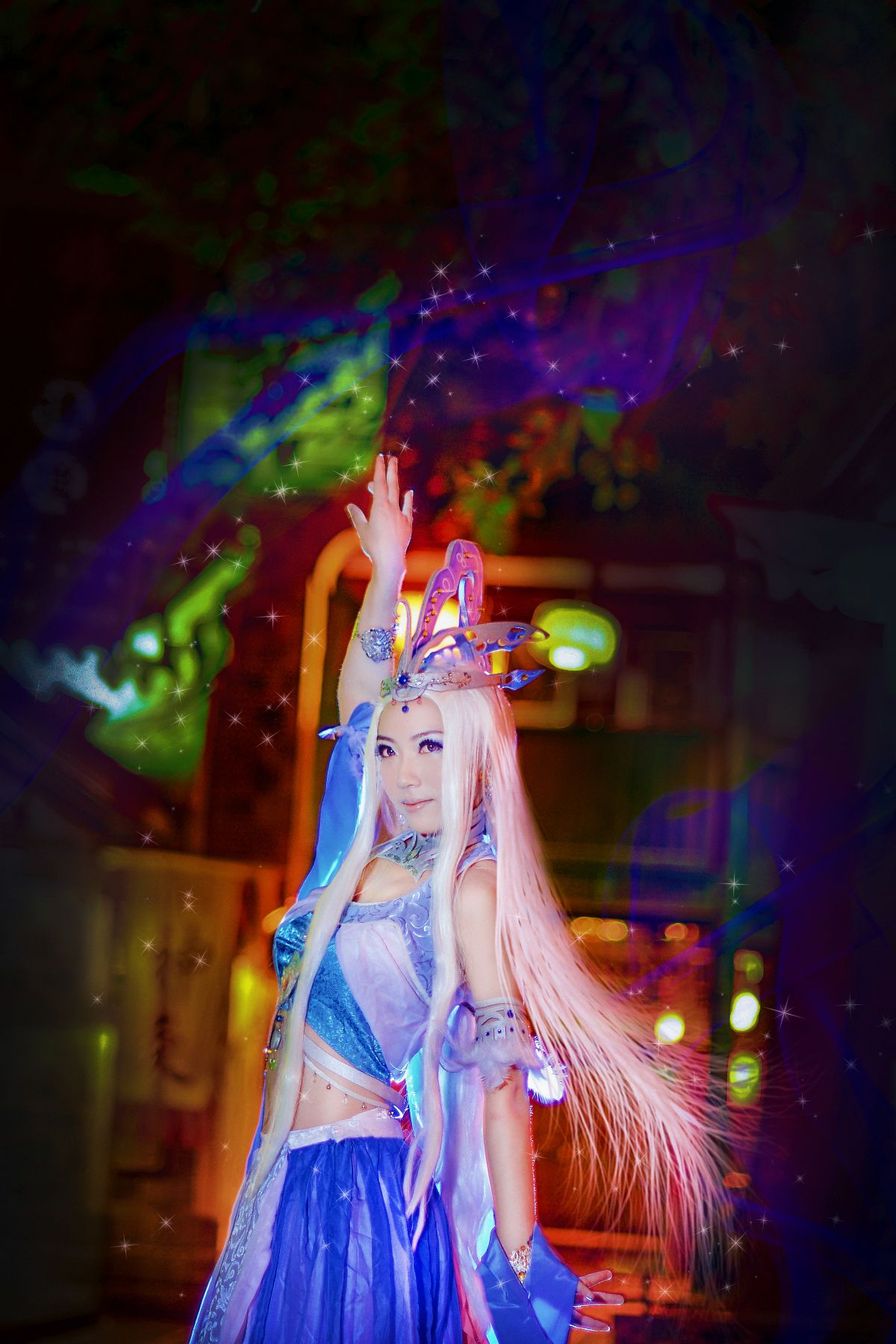 "The Ming Yue of Tần" Cô gái tuyết c o s p l a y