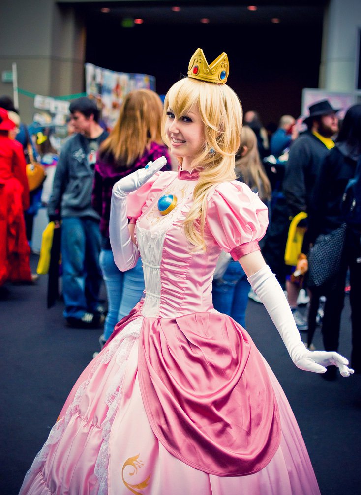 "Super Mario" Princess Brigitte c o s p l a y