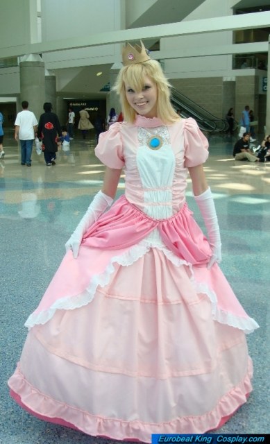 "Super Mario" Princess Brigitte c o s p l a y