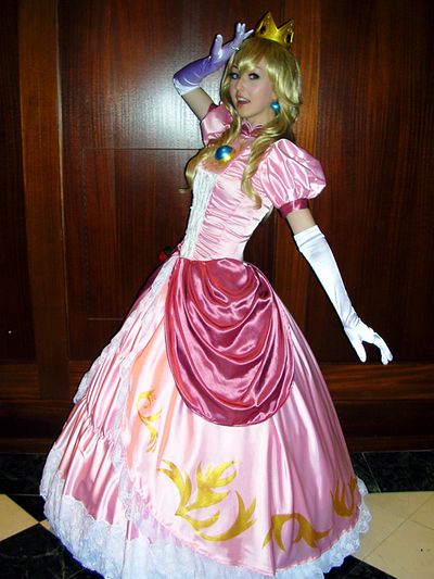 "Super Mario" Princess Brigitte c o s p l a y