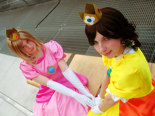 "Super Mario" Princess Brigitte c o s p l a y