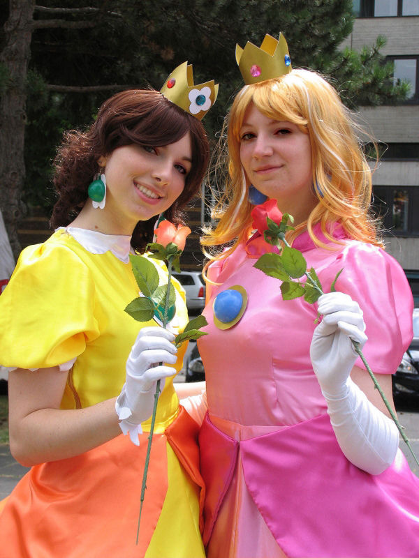 "Super Mario" Princess Brigitte c o s p l a y