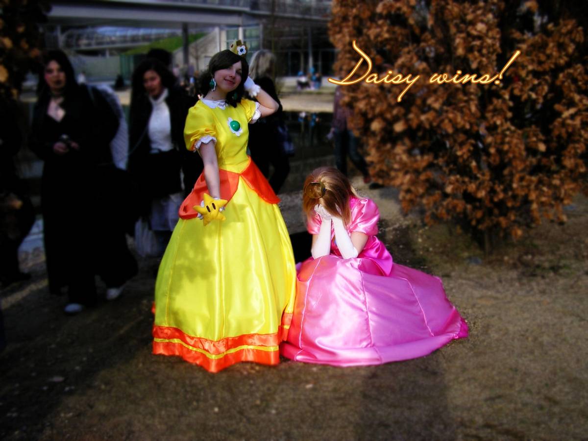 "Super Mario" Princess Brigitte c o s p l a y