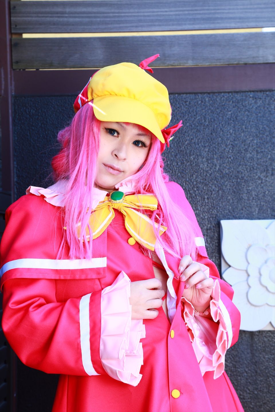 Sharo đang ở trong một ngành công nghiệp tình dục mũm mĩm nên tôi quyết định đề cử cô ấy.