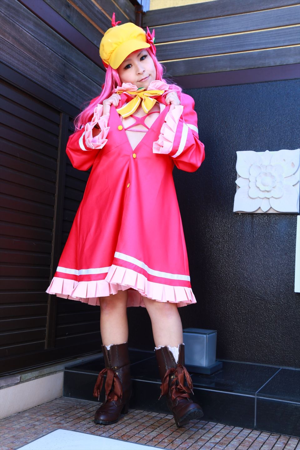 Sharo đang ở trong một ngành công nghiệp tình dục mũm mĩm nên tôi quyết định đề cử cô ấy.