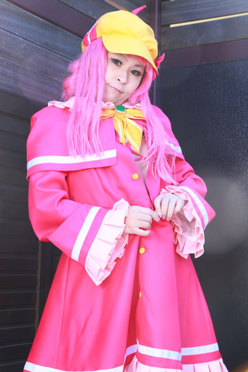 Sharo đang ở trong một ngành công nghiệp tình dục mũm mĩm nên tôi quyết định đề cử cô ấy.