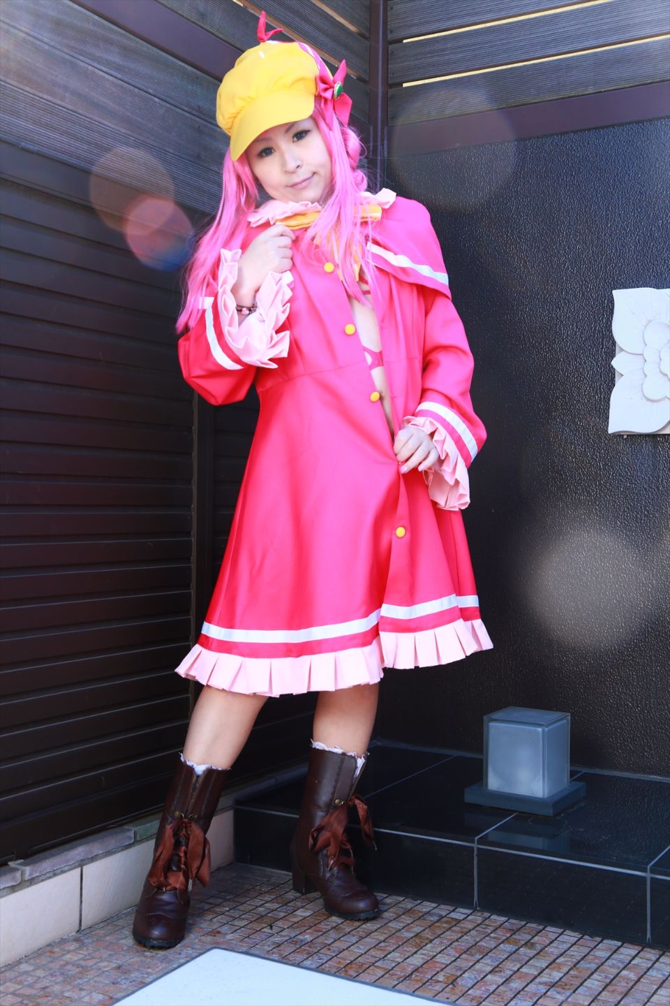 Sharo đang ở trong một ngành công nghiệp tình dục mũm mĩm nên tôi quyết định đề cử cô ấy.