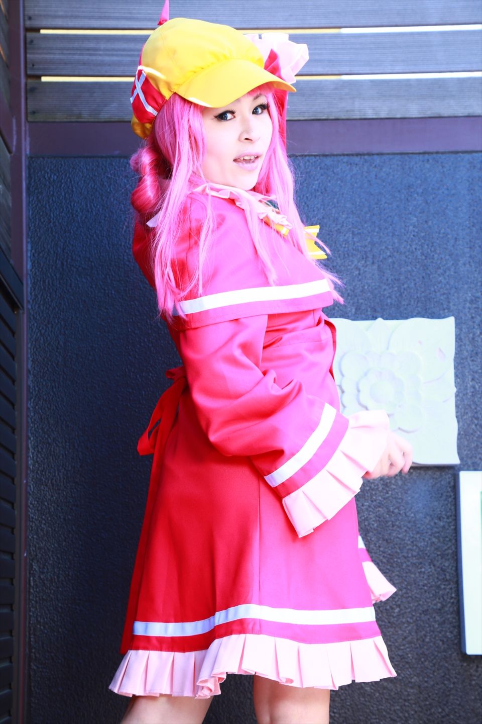 Sharo đang ở trong một ngành công nghiệp tình dục mũm mĩm nên tôi quyết định đề cử cô ấy.