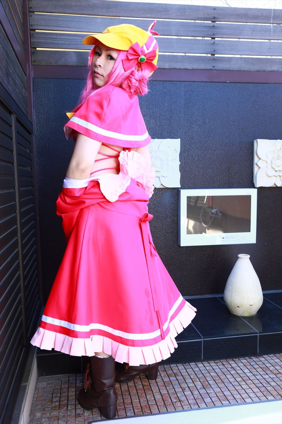 Sharo đang ở trong một ngành công nghiệp tình dục mũm mĩm nên tôi quyết định đề cử cô ấy.