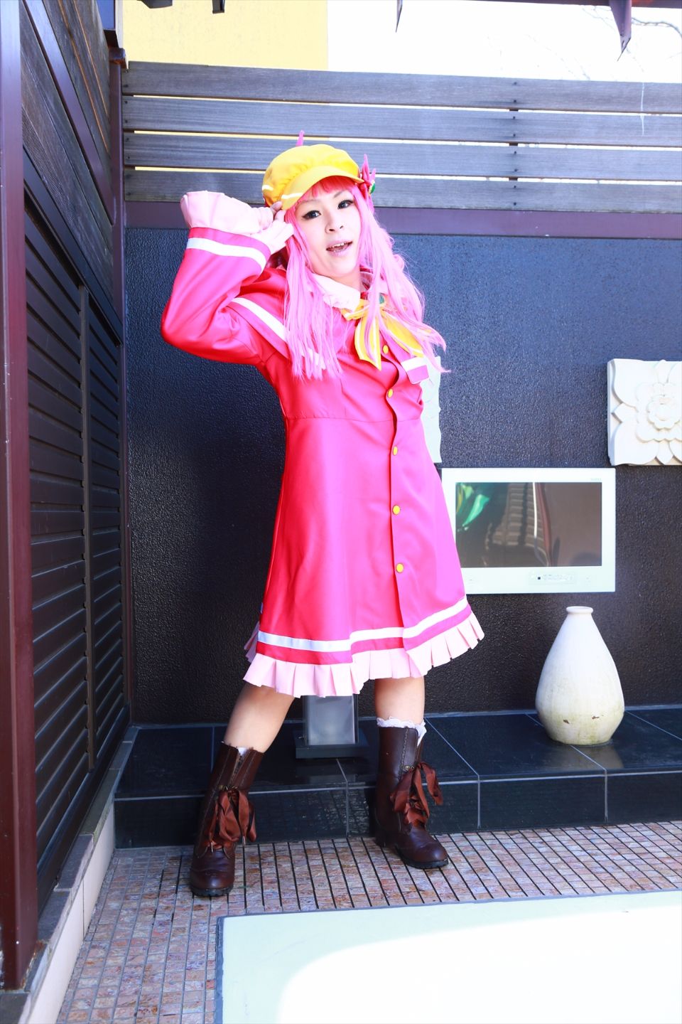 Sharo đang ở trong một ngành công nghiệp tình dục mũm mĩm nên tôi quyết định đề cử cô ấy.