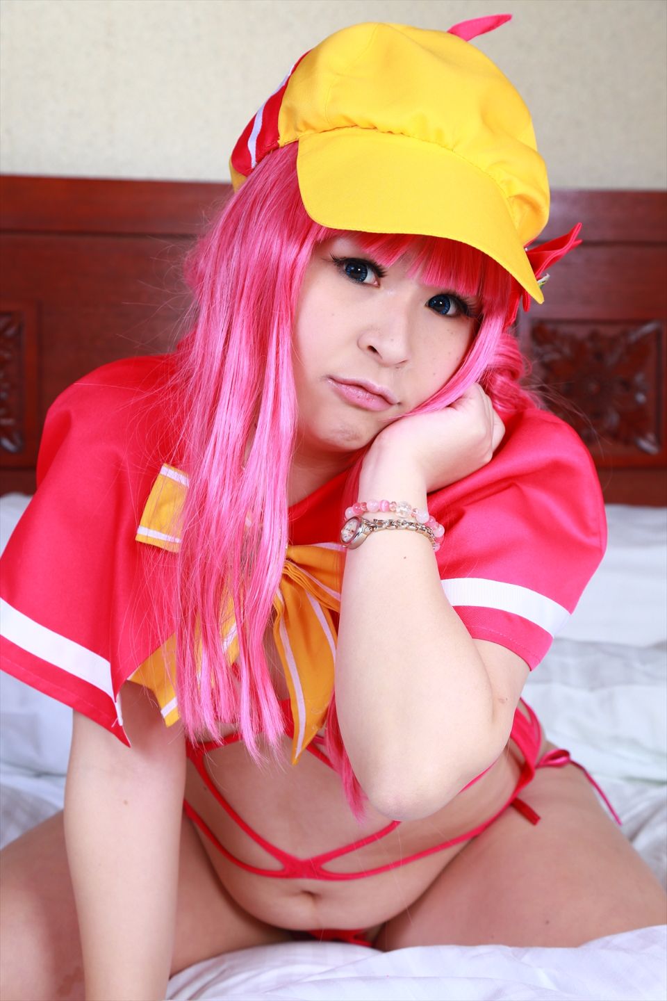 Sharo đang ở trong một ngành công nghiệp tình dục mũm mĩm nên tôi quyết định đề cử cô ấy.