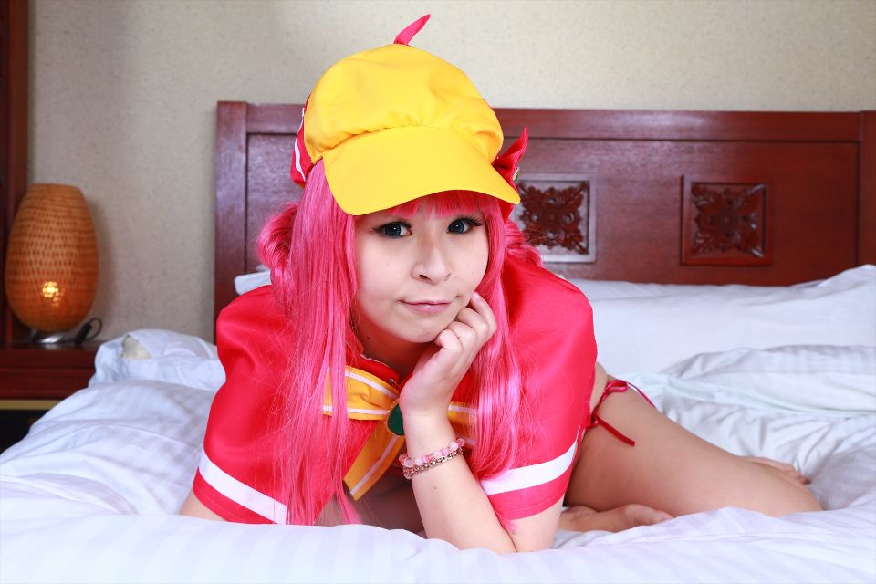 Sharo đang ở trong một ngành công nghiệp tình dục mũm mĩm nên tôi quyết định đề cử cô ấy.