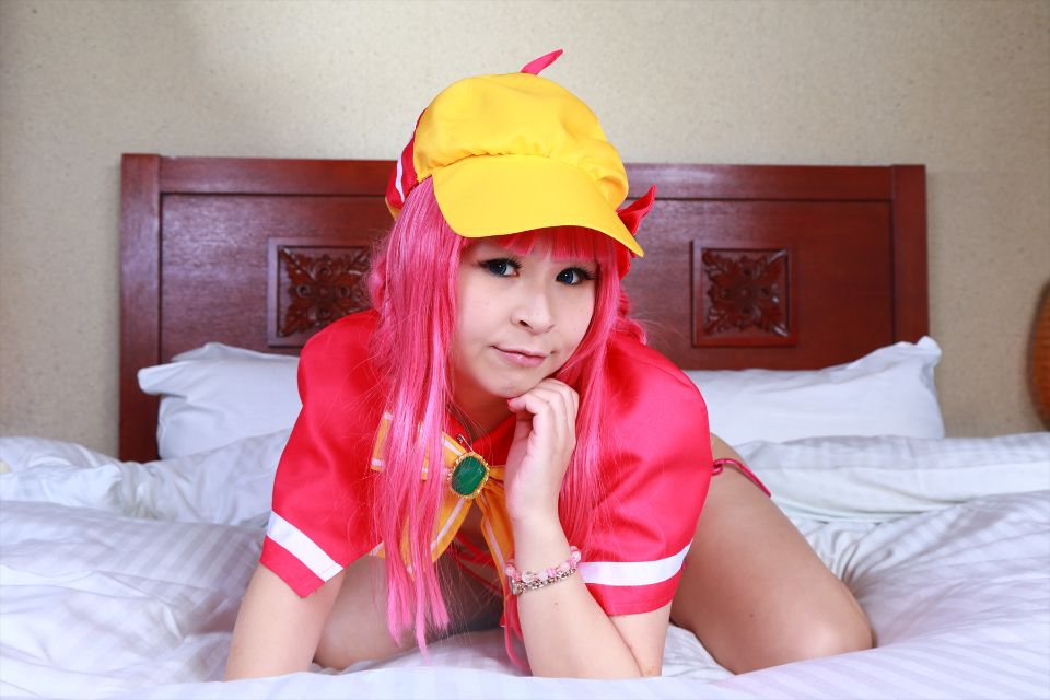 Sharo đang ở trong một ngành công nghiệp tình dục mũm mĩm nên tôi quyết định đề cử cô ấy.