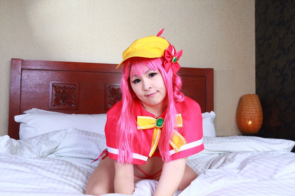 Sharo đang ở trong một ngành công nghiệp tình dục mũm mĩm nên tôi quyết định đề cử cô ấy.