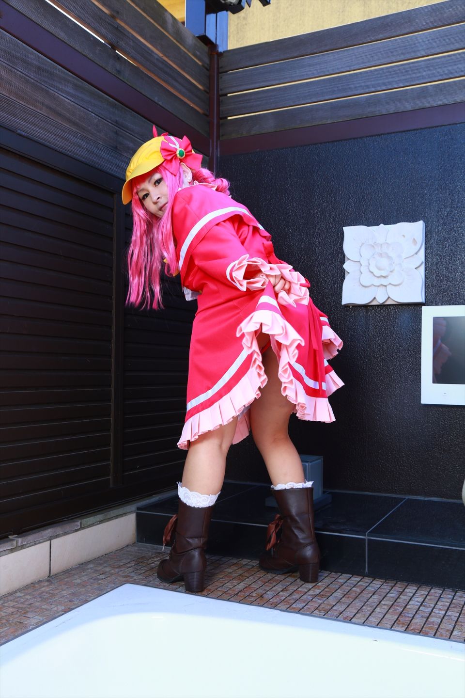 Sharo đang ở trong một ngành công nghiệp tình dục mũm mĩm nên tôi quyết định đề cử cô ấy.