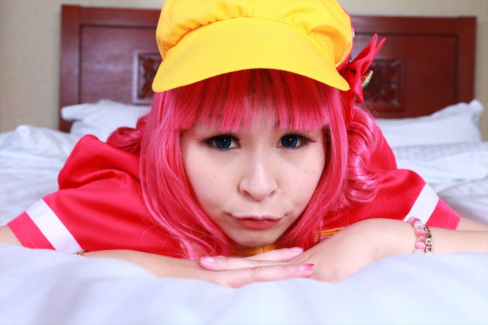 Sharo đang ở trong một ngành công nghiệp tình dục mũm mĩm nên tôi quyết định đề cử cô ấy.