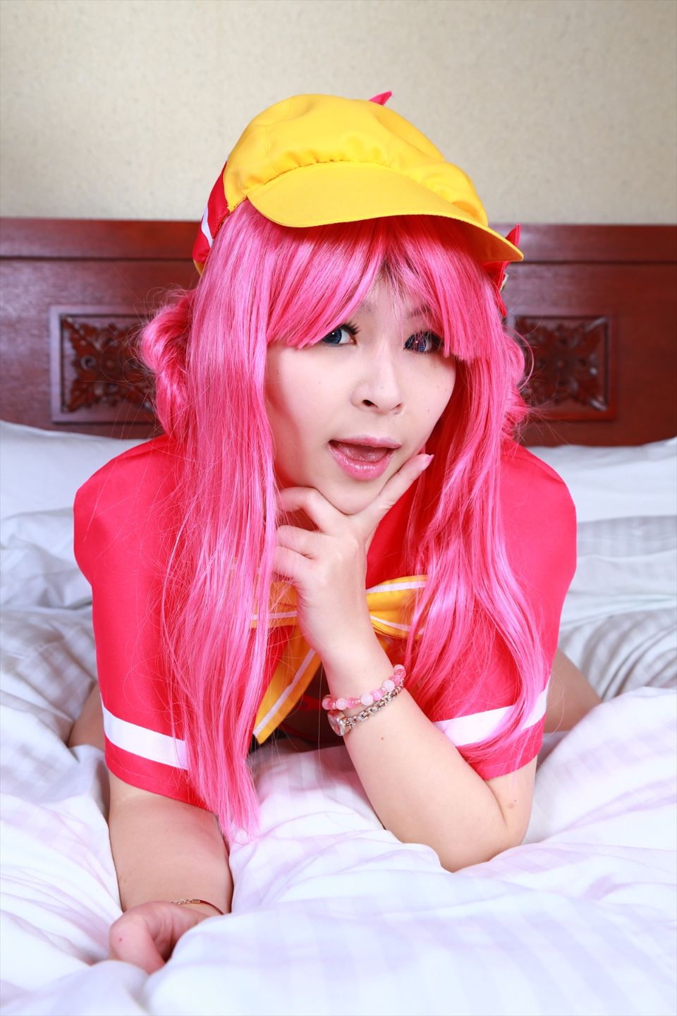 Sharo đang ở trong một ngành công nghiệp tình dục mũm mĩm nên tôi quyết định đề cử cô ấy.