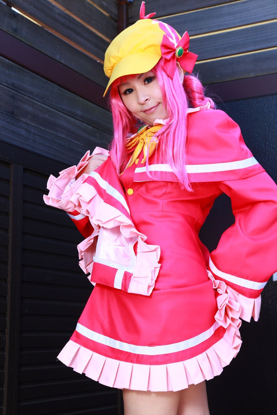 Sharo đang ở trong một ngành công nghiệp tình dục mũm mĩm nên tôi quyết định đề cử cô ấy.