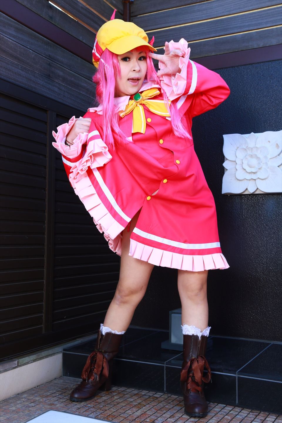 Sharo đang ở trong một ngành công nghiệp tình dục mũm mĩm nên tôi quyết định đề cử cô ấy.