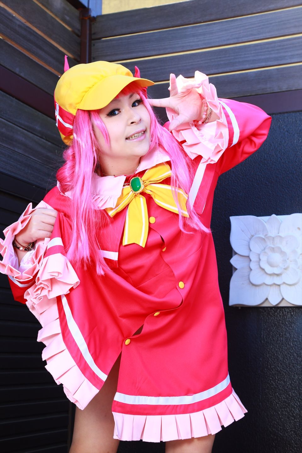 Sharo đang ở trong một ngành công nghiệp tình dục mũm mĩm nên tôi quyết định đề cử cô ấy.