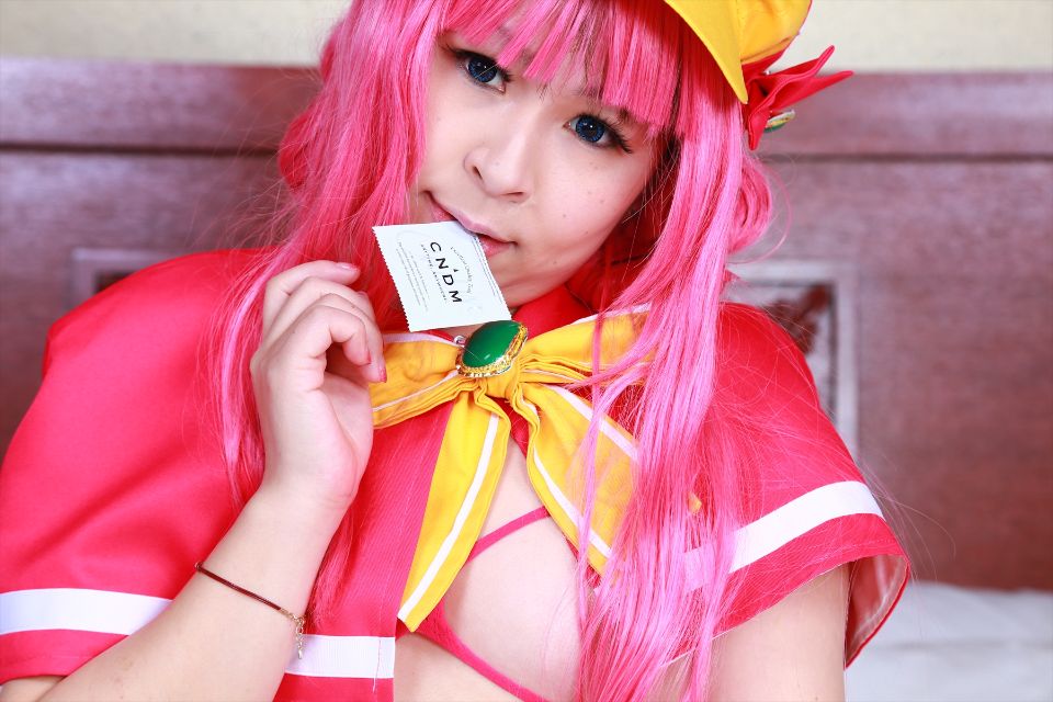 Sharo đang ở trong một ngành công nghiệp tình dục mũm mĩm nên tôi quyết định đề cử cô ấy.