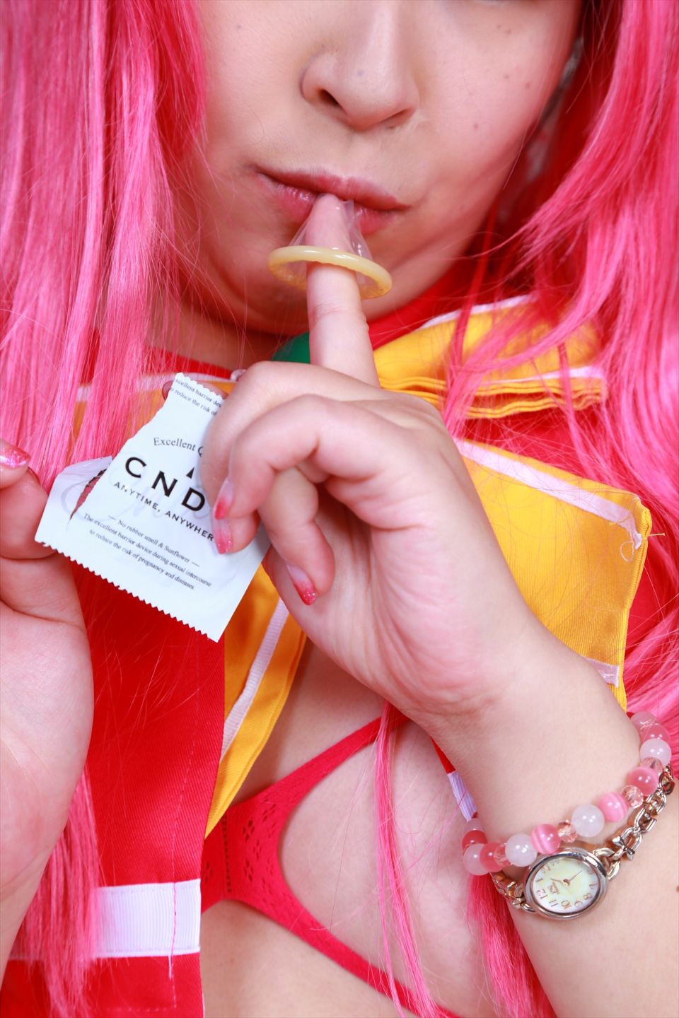 Sharo đang ở trong một ngành công nghiệp tình dục mũm mĩm nên tôi quyết định đề cử cô ấy.