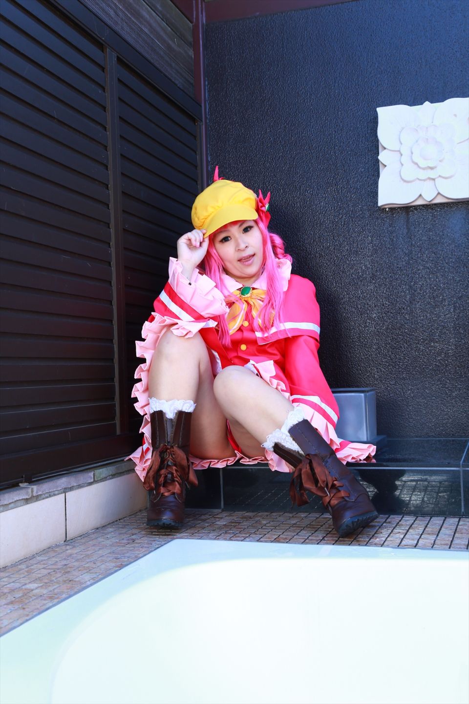 Sharo đang ở trong một ngành công nghiệp tình dục mũm mĩm nên tôi quyết định đề cử cô ấy.