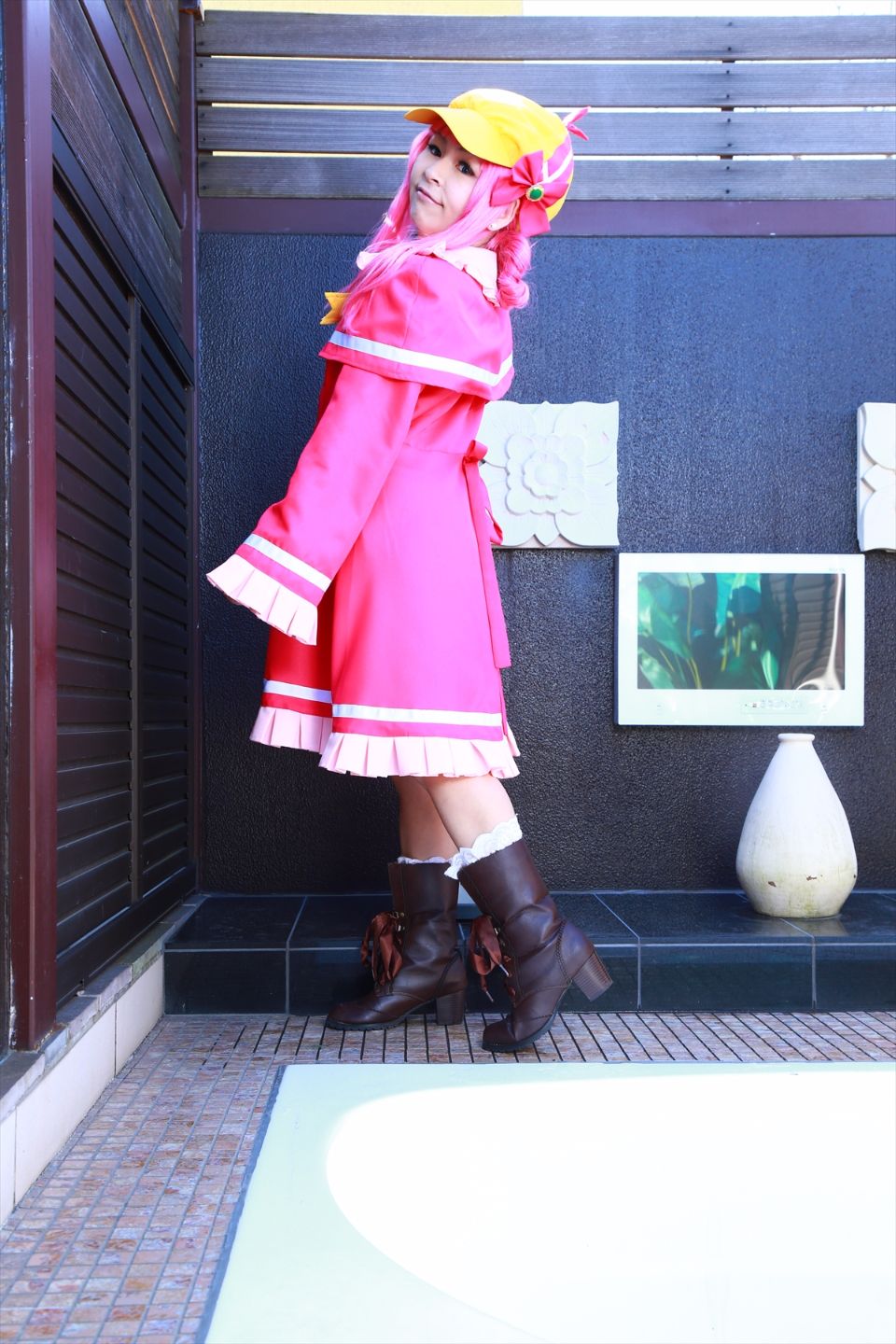 Sharo đang ở trong một ngành công nghiệp tình dục mũm mĩm nên tôi quyết định đề cử cô ấy.