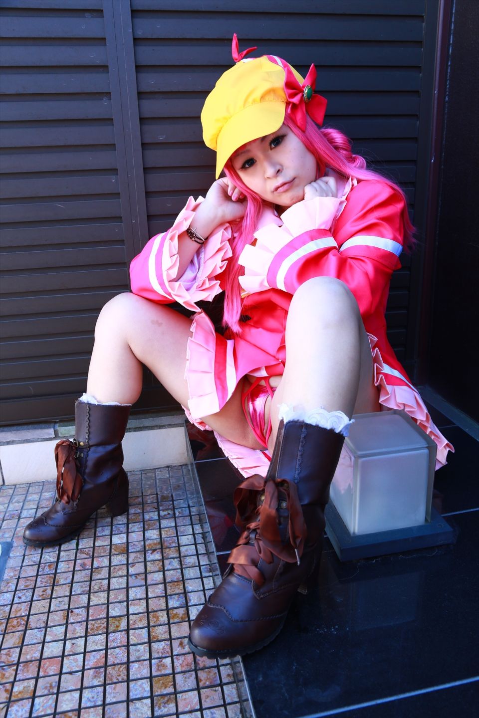 Sharo đang ở trong một ngành công nghiệp tình dục mũm mĩm nên tôi quyết định đề cử cô ấy.