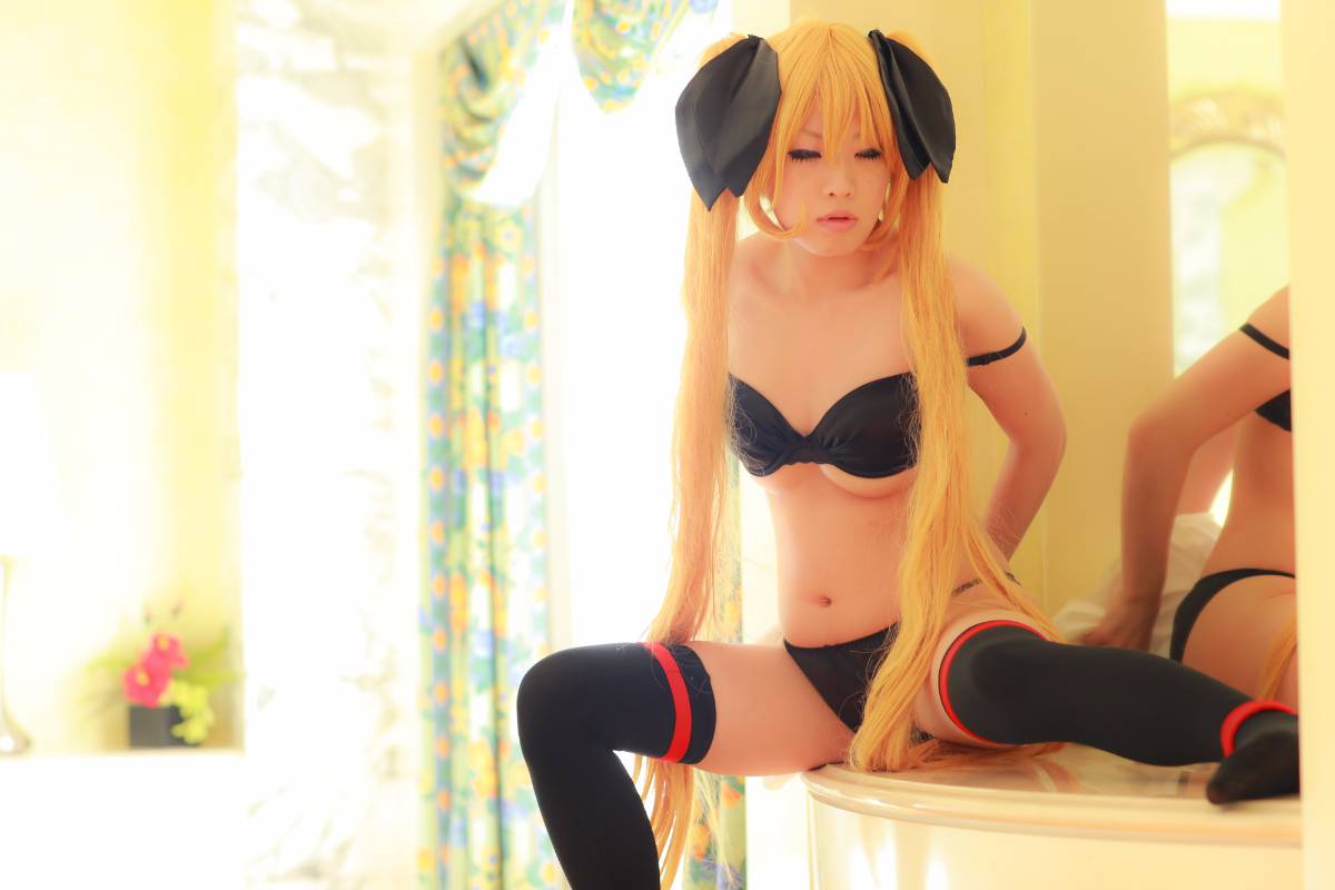 [Nightcharm] Tôi đã cởi bỏ số phận của mình.