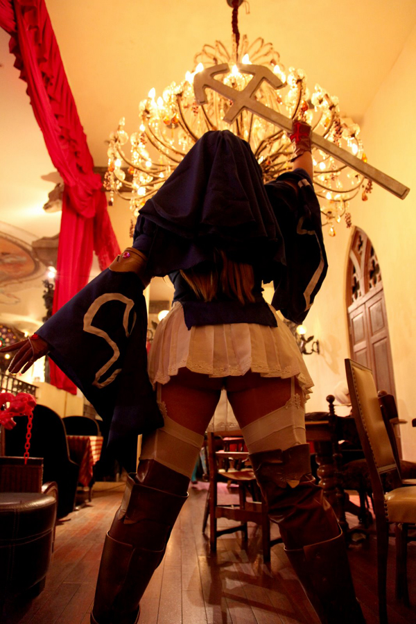 [Mariposa Luz de la Luna] Hunt Witch