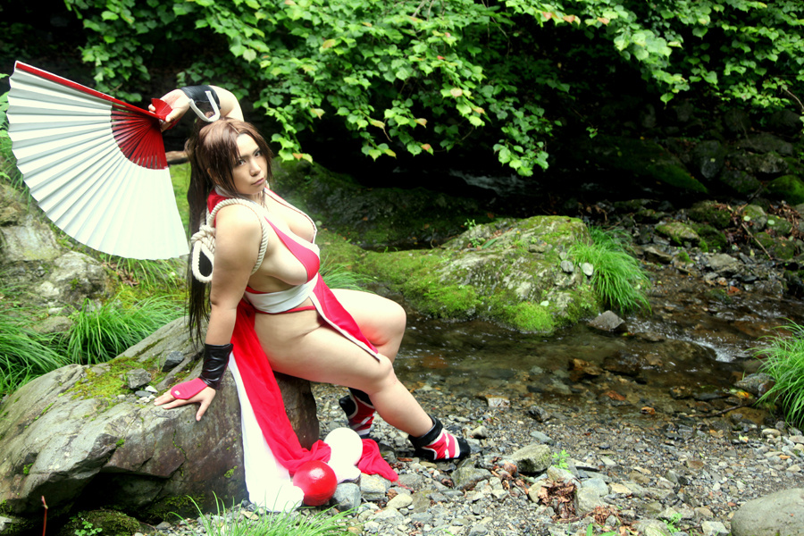 [Mariposa Luz de la Luna] A Moon Night Dancing Red