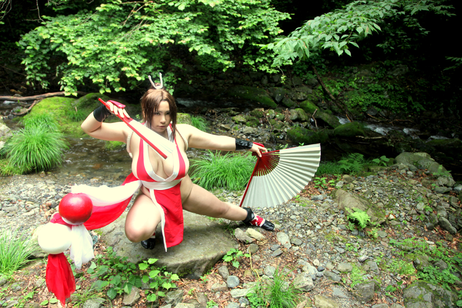 [Mariposa Luz de la Luna] A Moon Night Dancing Red