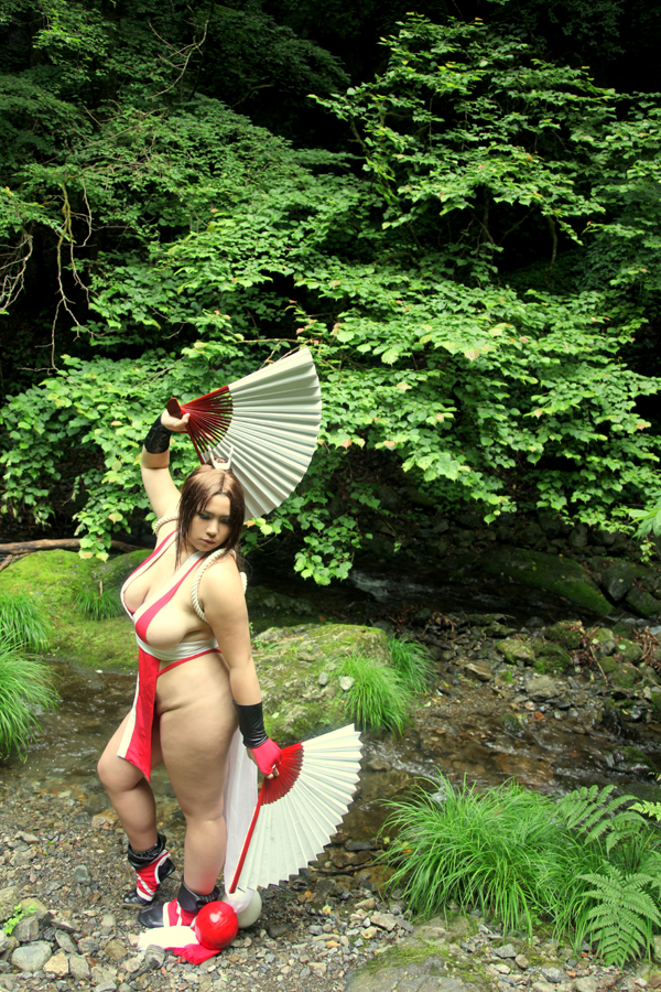 [Mariposa Luz de la Luna] A Moon Night Dancing Red