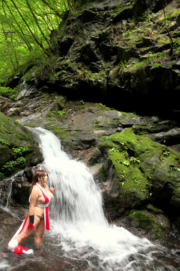 [Mariposa Luz de la Luna] A Moon Night Dancing Red