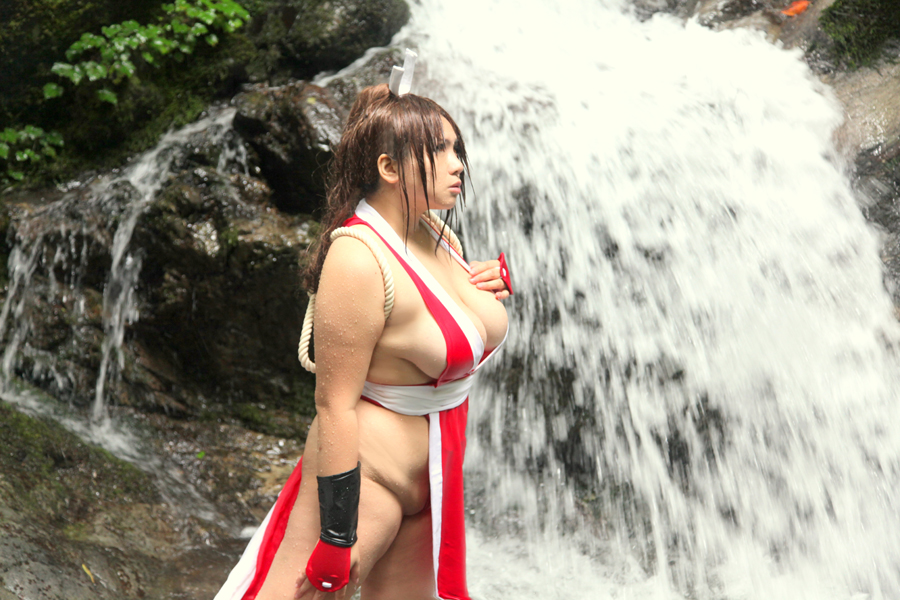 [Mariposa Luz de la Luna] A Moon Night Dancing Red