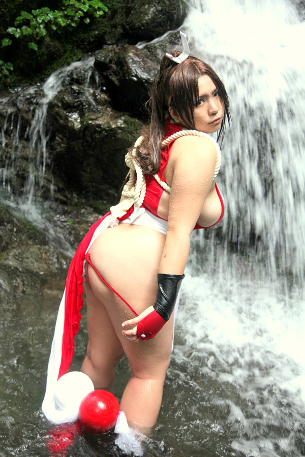 [Mariposa Luz de la Luna] A Moon Night Dancing Red